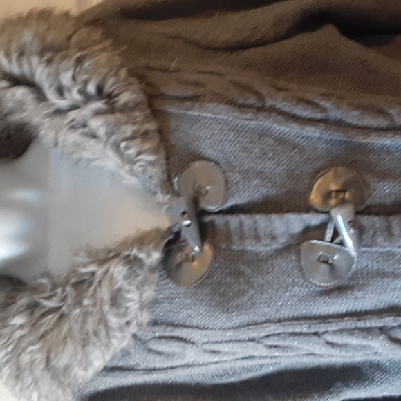 Justice gray sweater with faux fur collar, size 20. Large - Picture 2 of 7